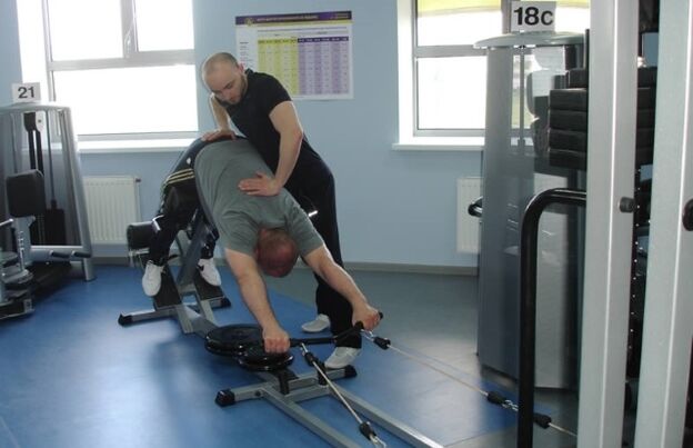 Giáo dục thể chất truyền thông cho bệnh xương khớp của thắt lưng