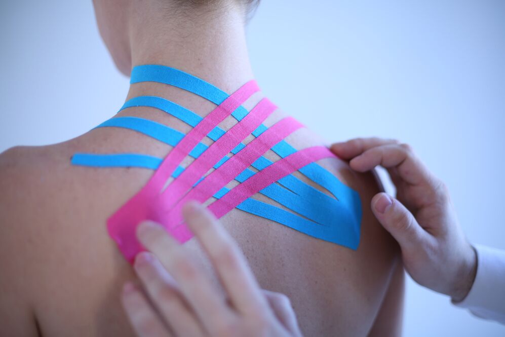 kinesiotaping cho thoái hóa cột sống