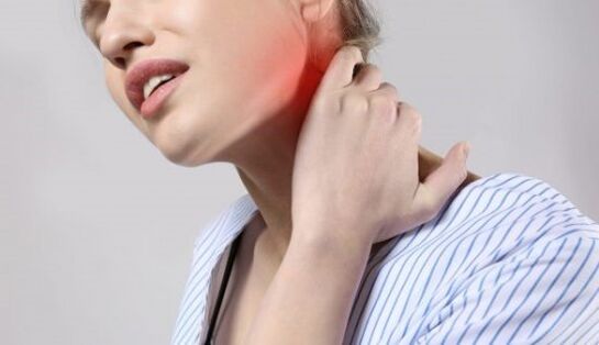 Đau cổ do thoái hóa xương khớp