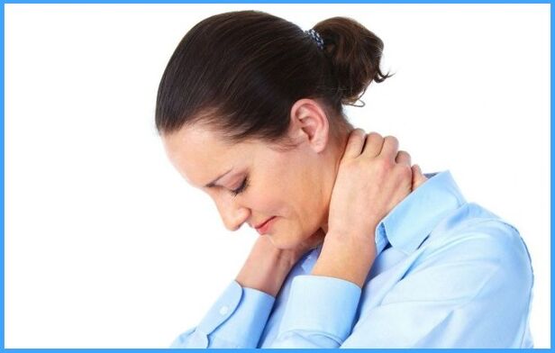 đau cổ ở phụ nữ bị hoại tử xương cổ tử cung
